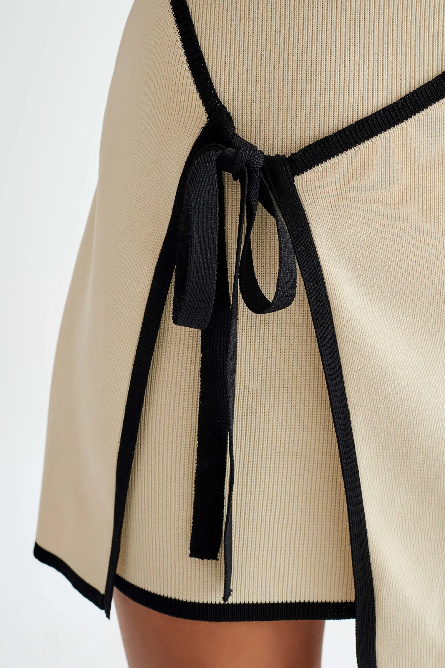 Mewena - Strapless Strick Mini Kleid