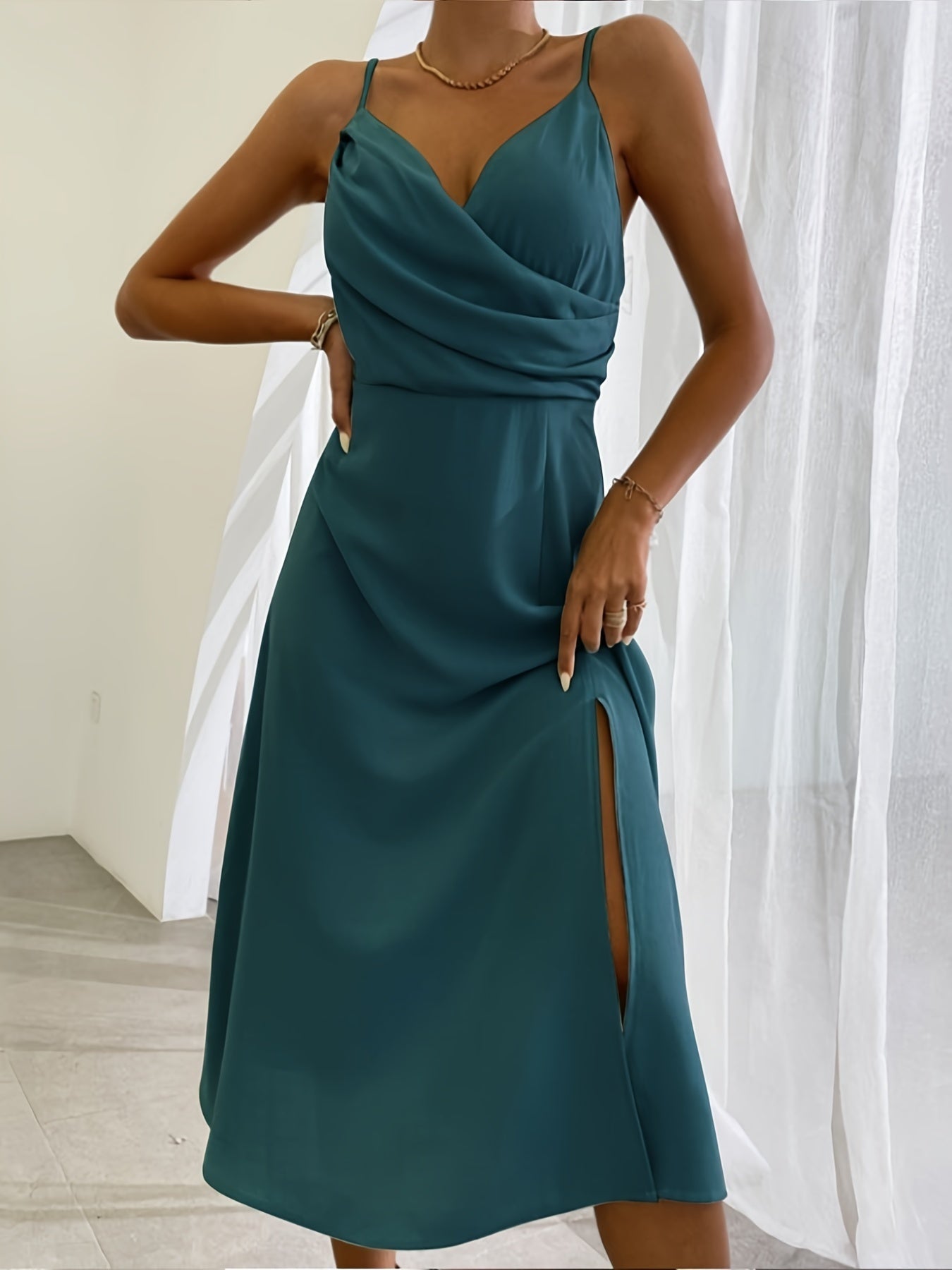 SIRENA – Luxuriöses Druck-Slip-Kleid