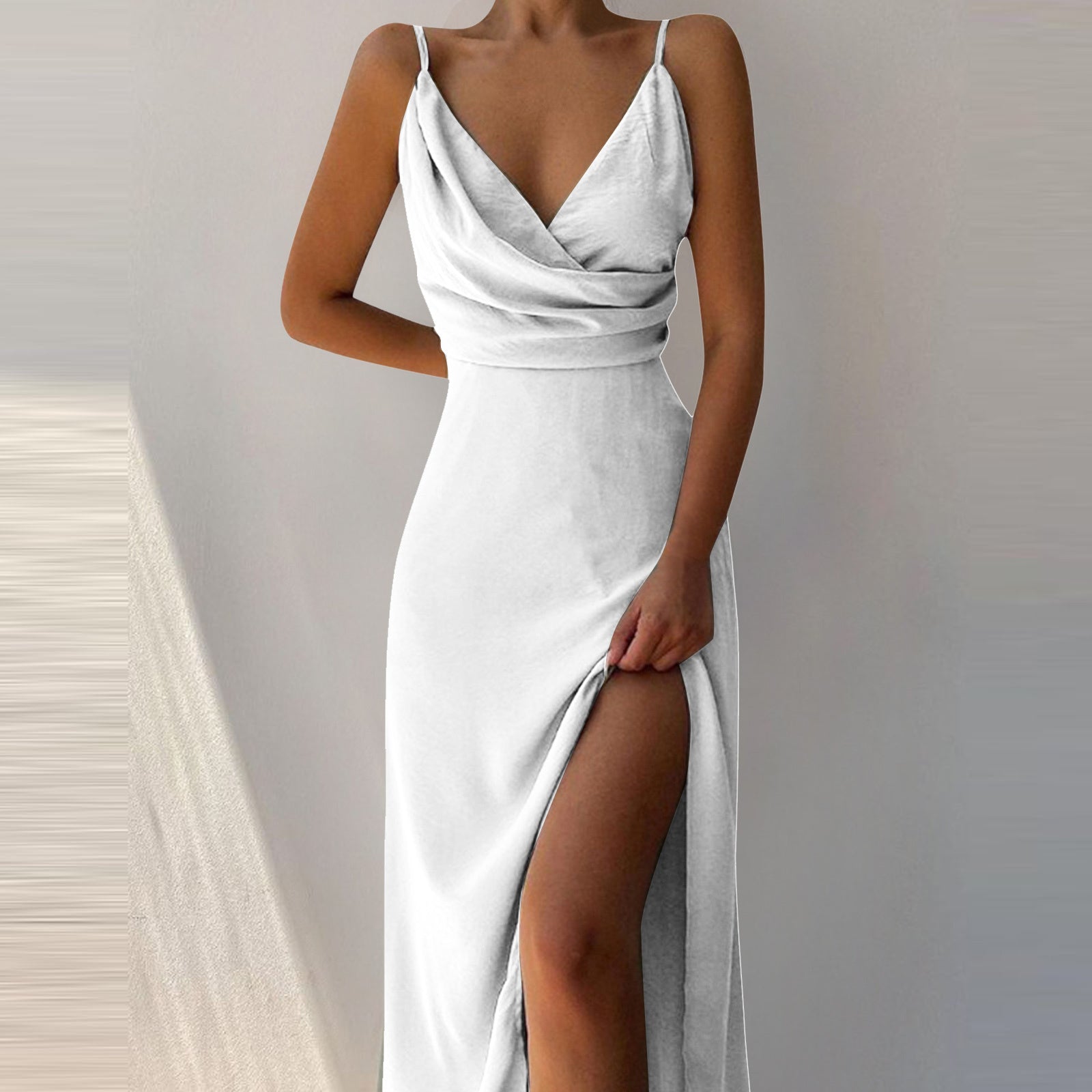 SIRENA – Luxuriöses Druck-Slip-Kleid