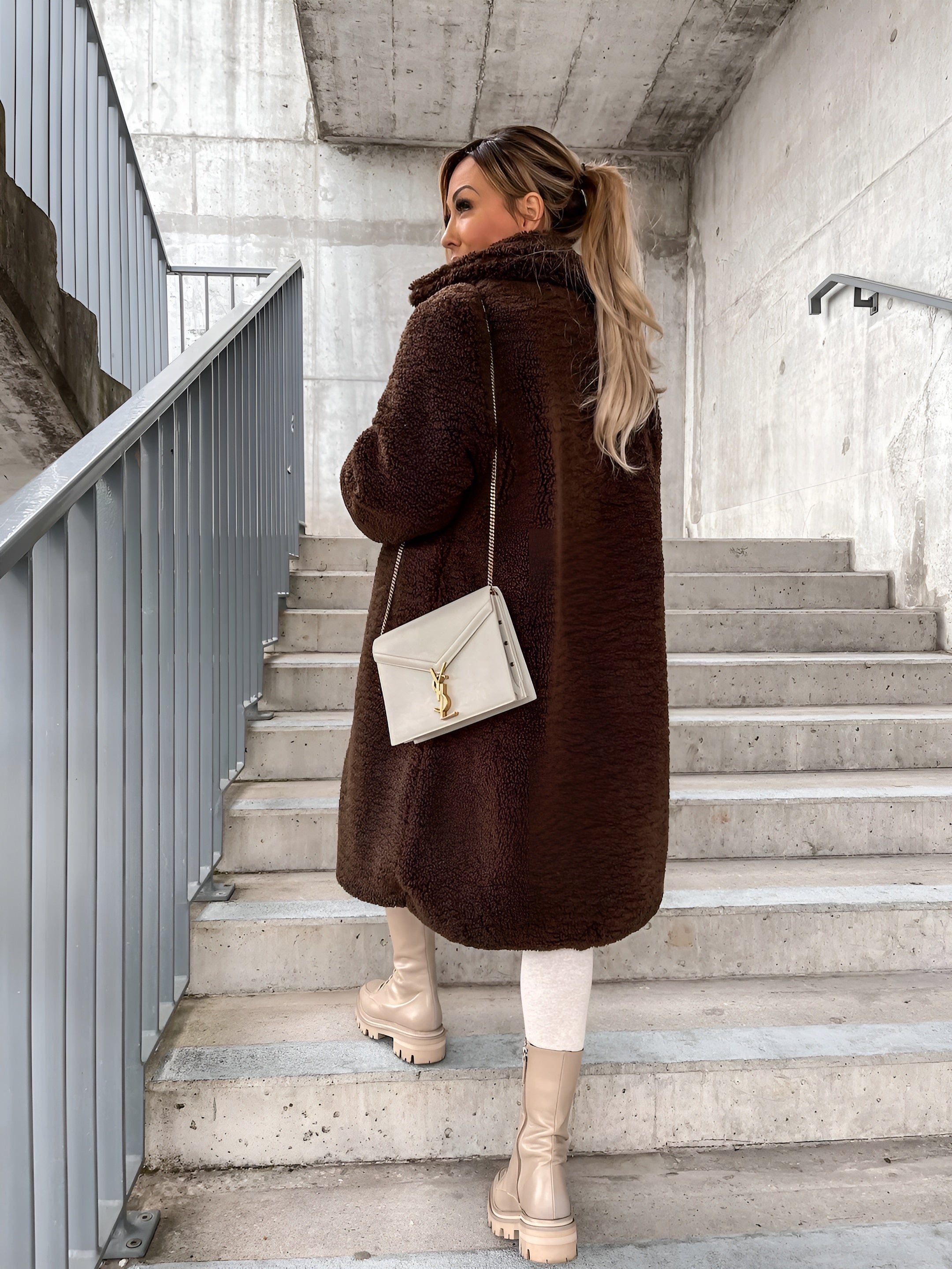 Daniella | Plüschiger Mantel