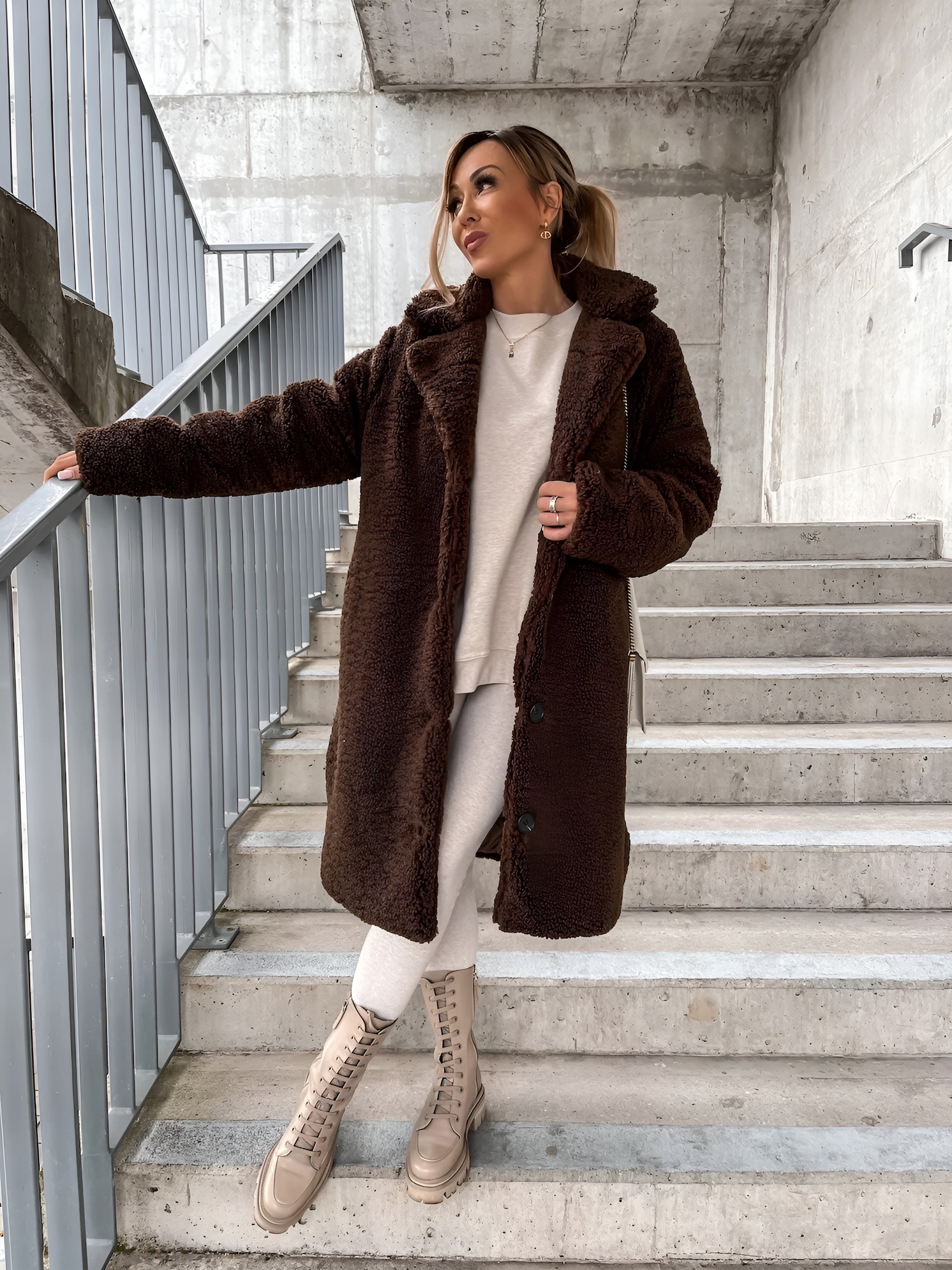 Daniella | Plüschiger Mantel