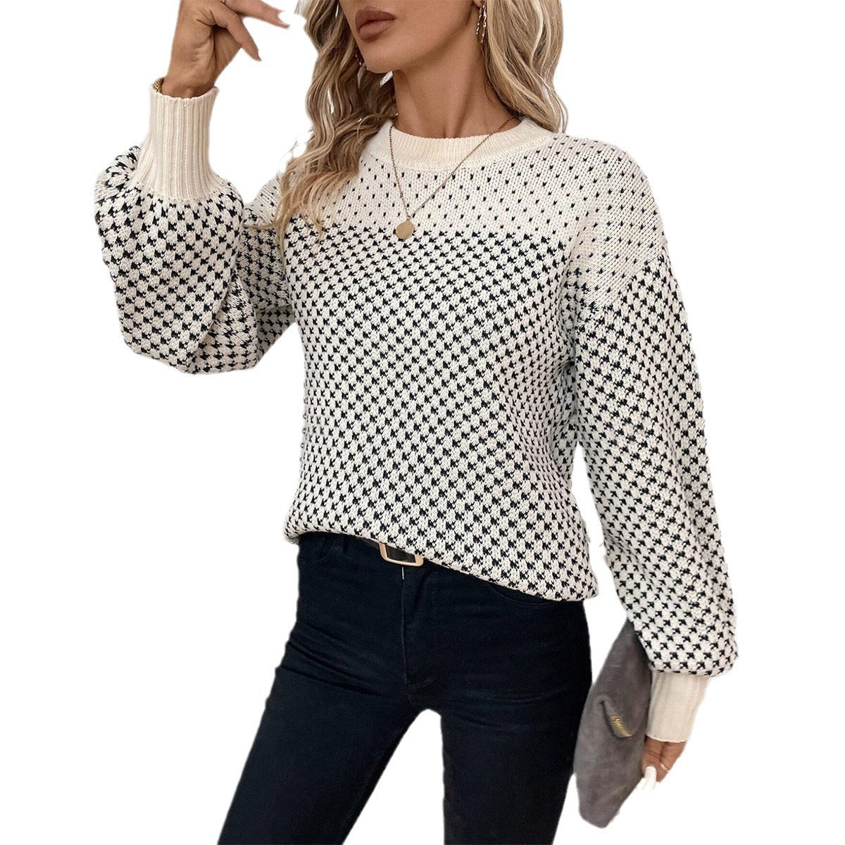 NOVAÉ – Relaxed Geo Pullover