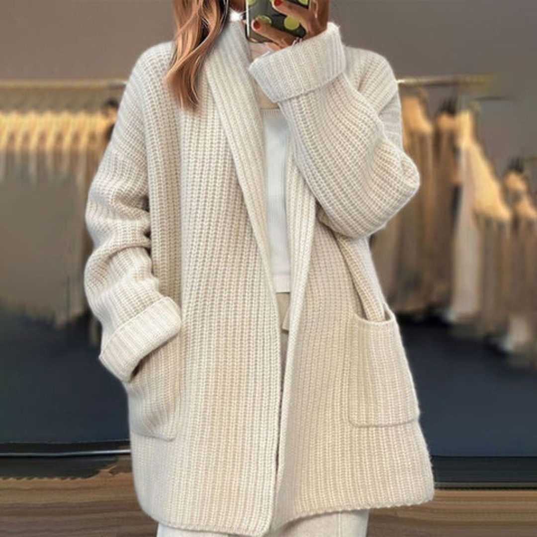 Irene – Strickjacke aus Wollmix