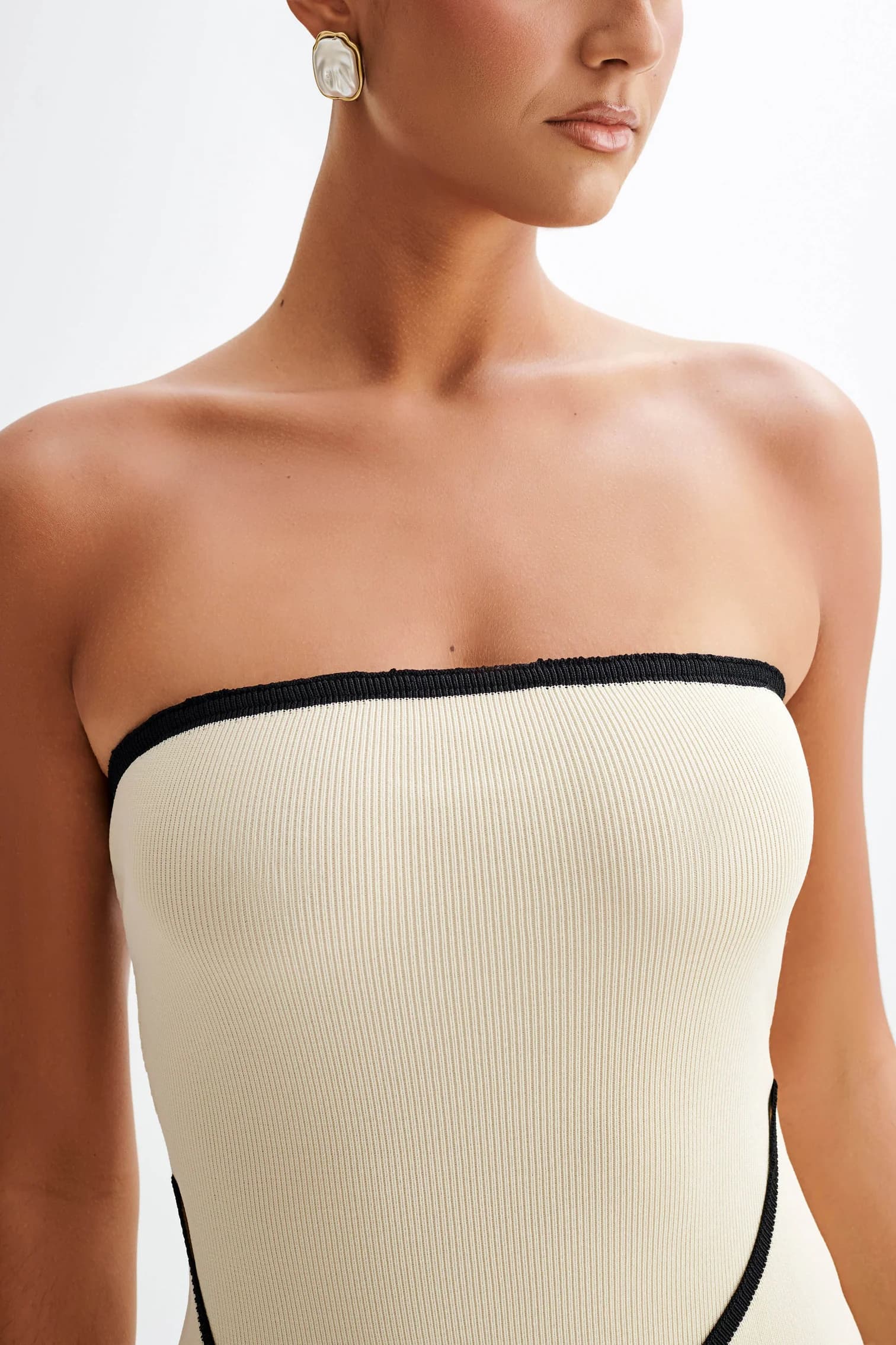 Mewena - Strapless Strick Mini Kleid