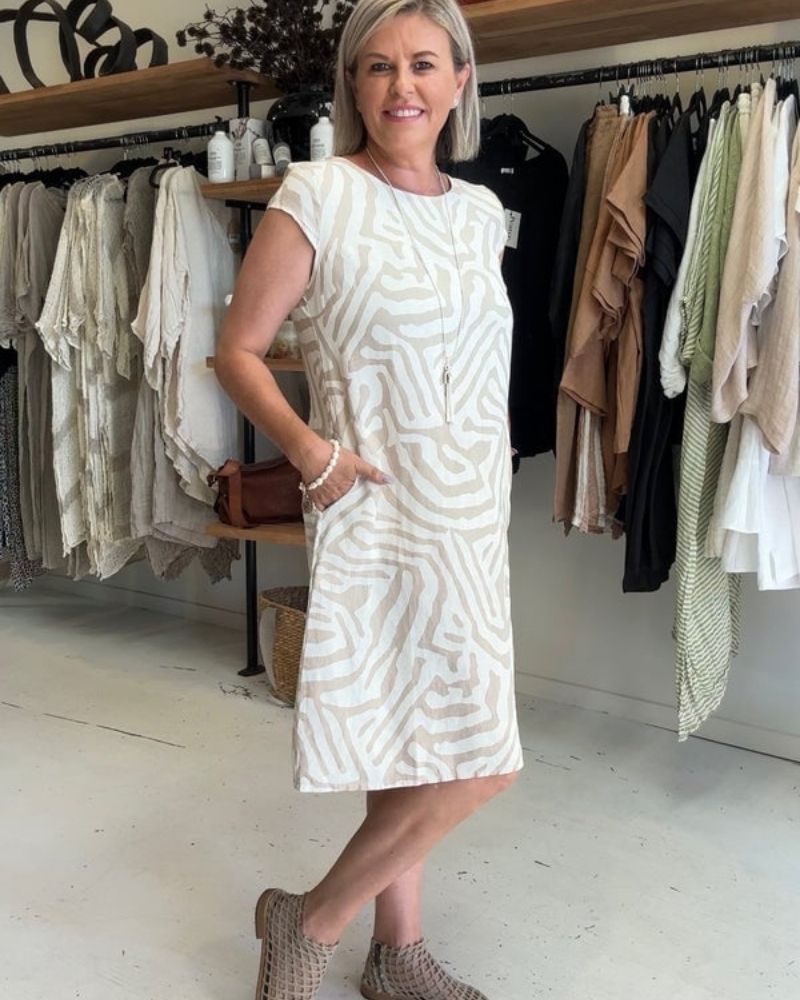 Amara | Sommerkleid mit Rundhalsausschnitt und schöner Druck