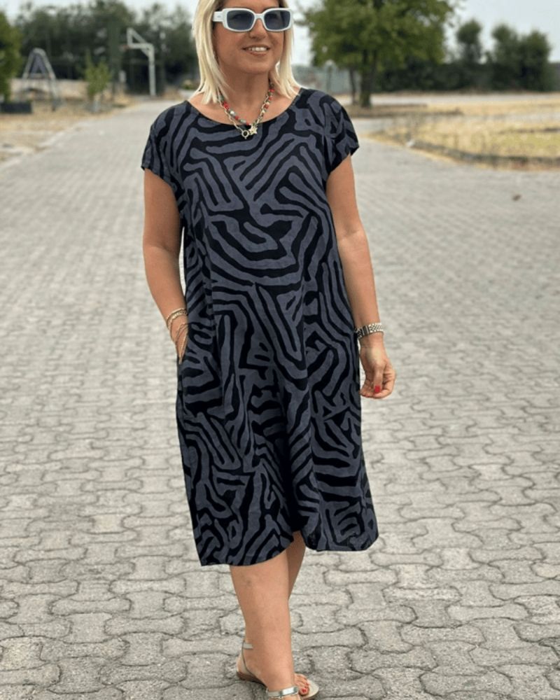 Amara | Sommerkleid mit Rundhalsausschnitt und schöner Druck