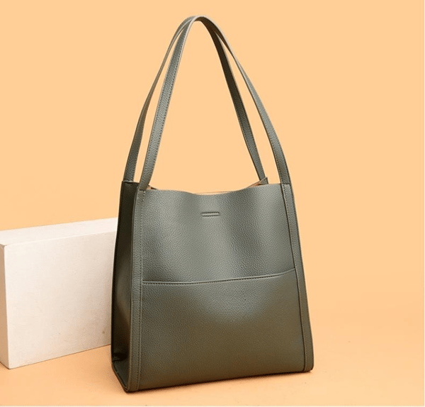 Einfache Schultertasche aus Kunstleder