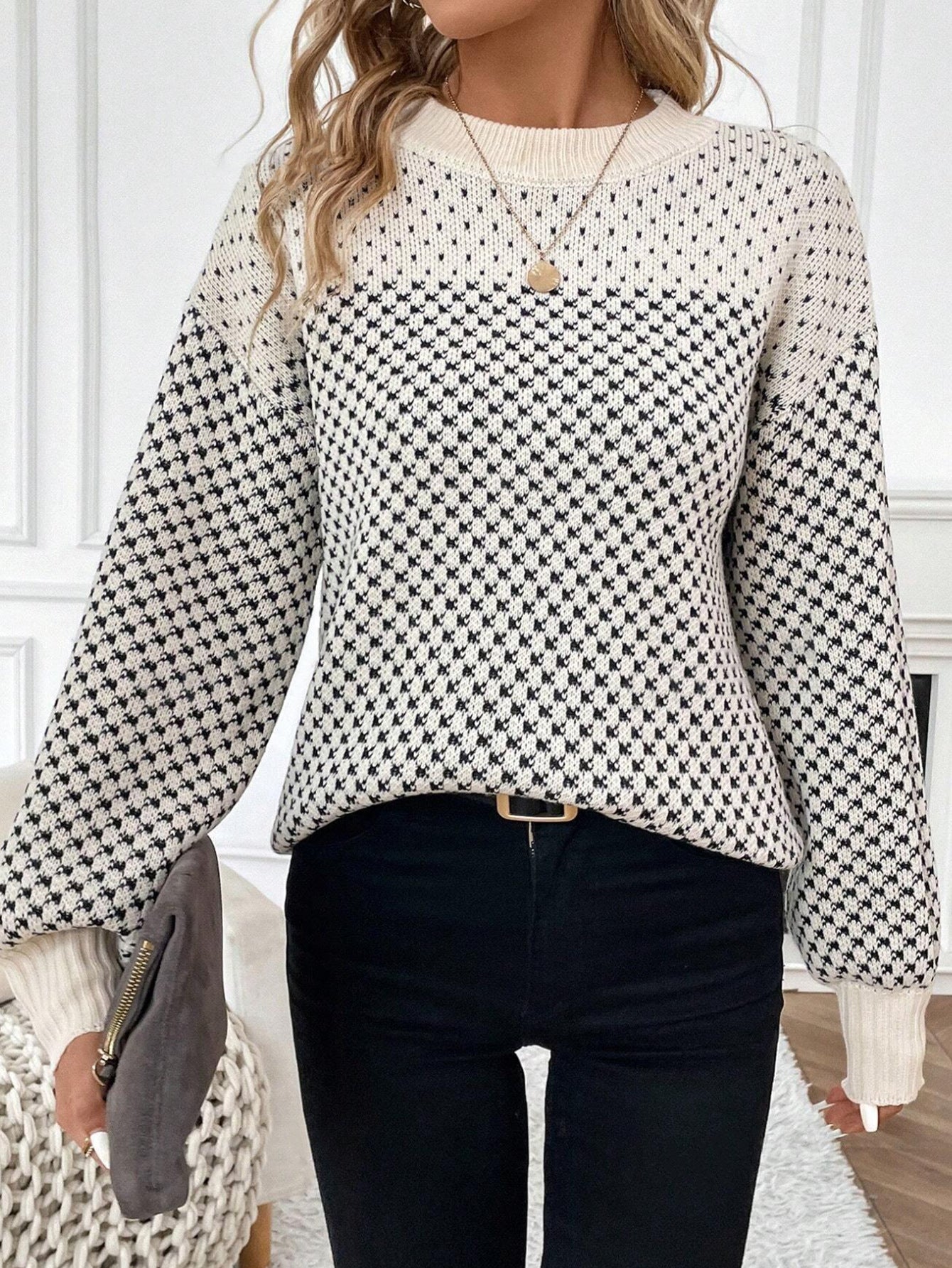 NOVAÉ – Relaxed Geo Pullover