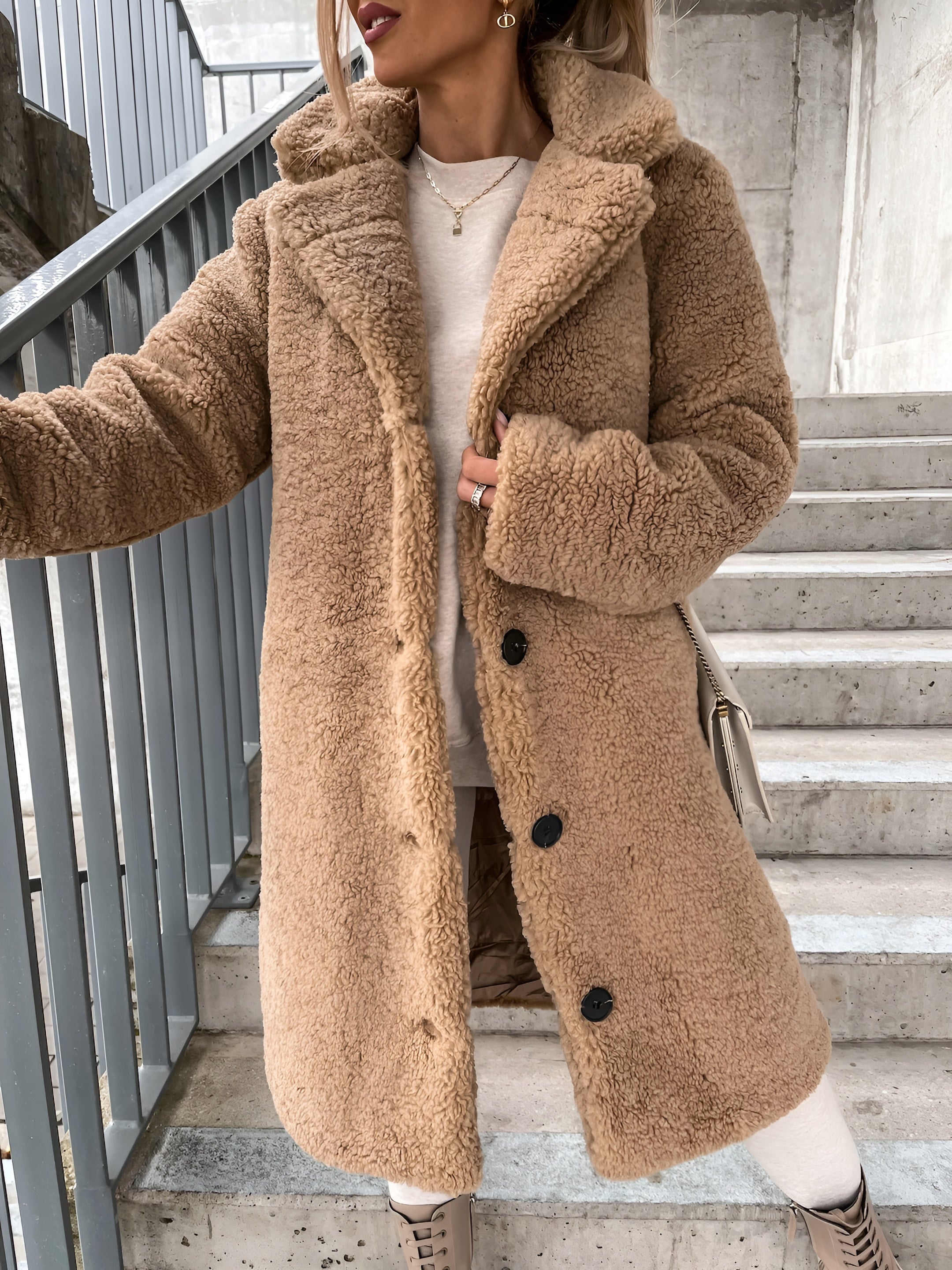 Daniella | Plüschiger Mantel