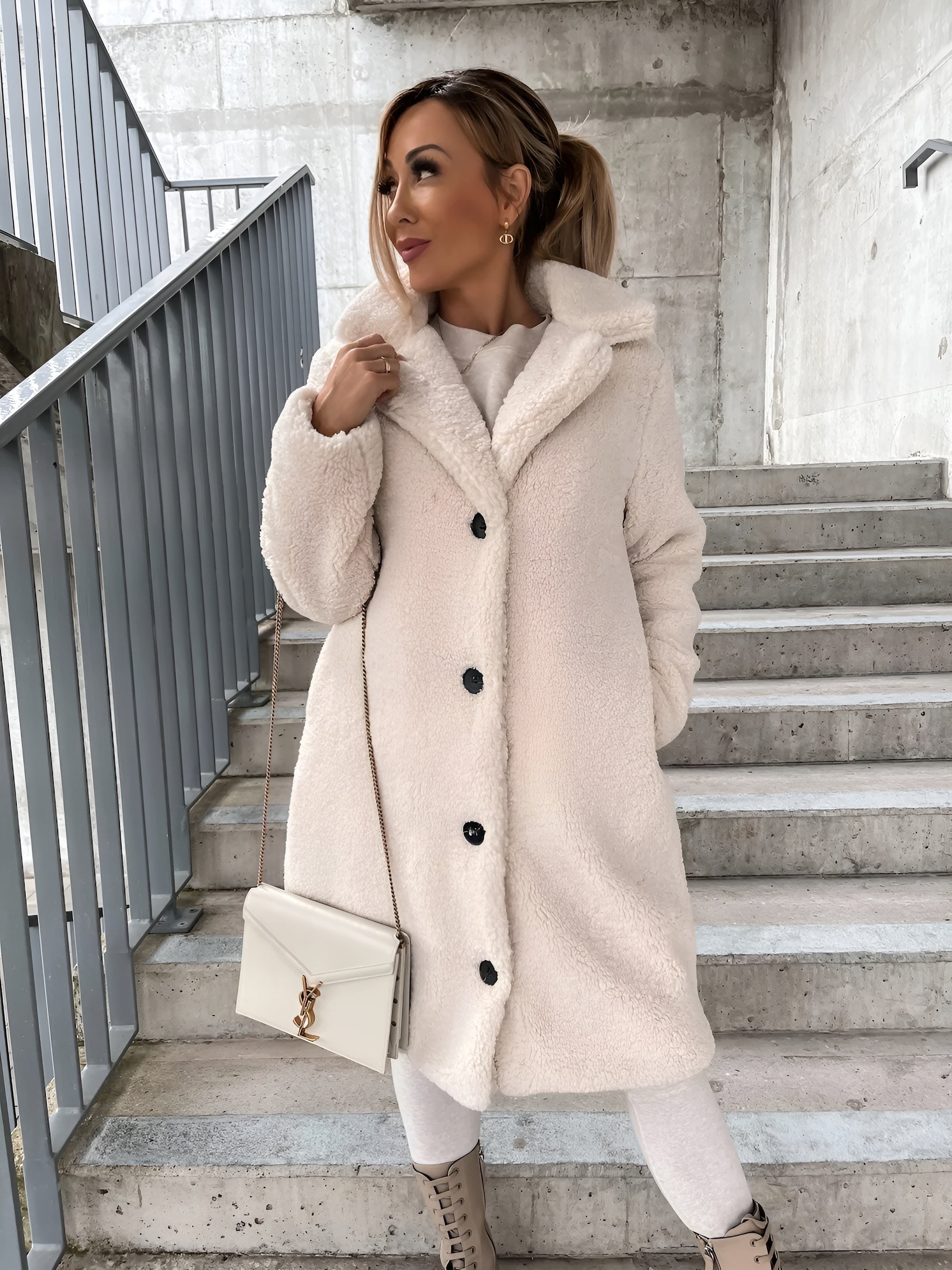 Daniella | Plüschiger Mantel