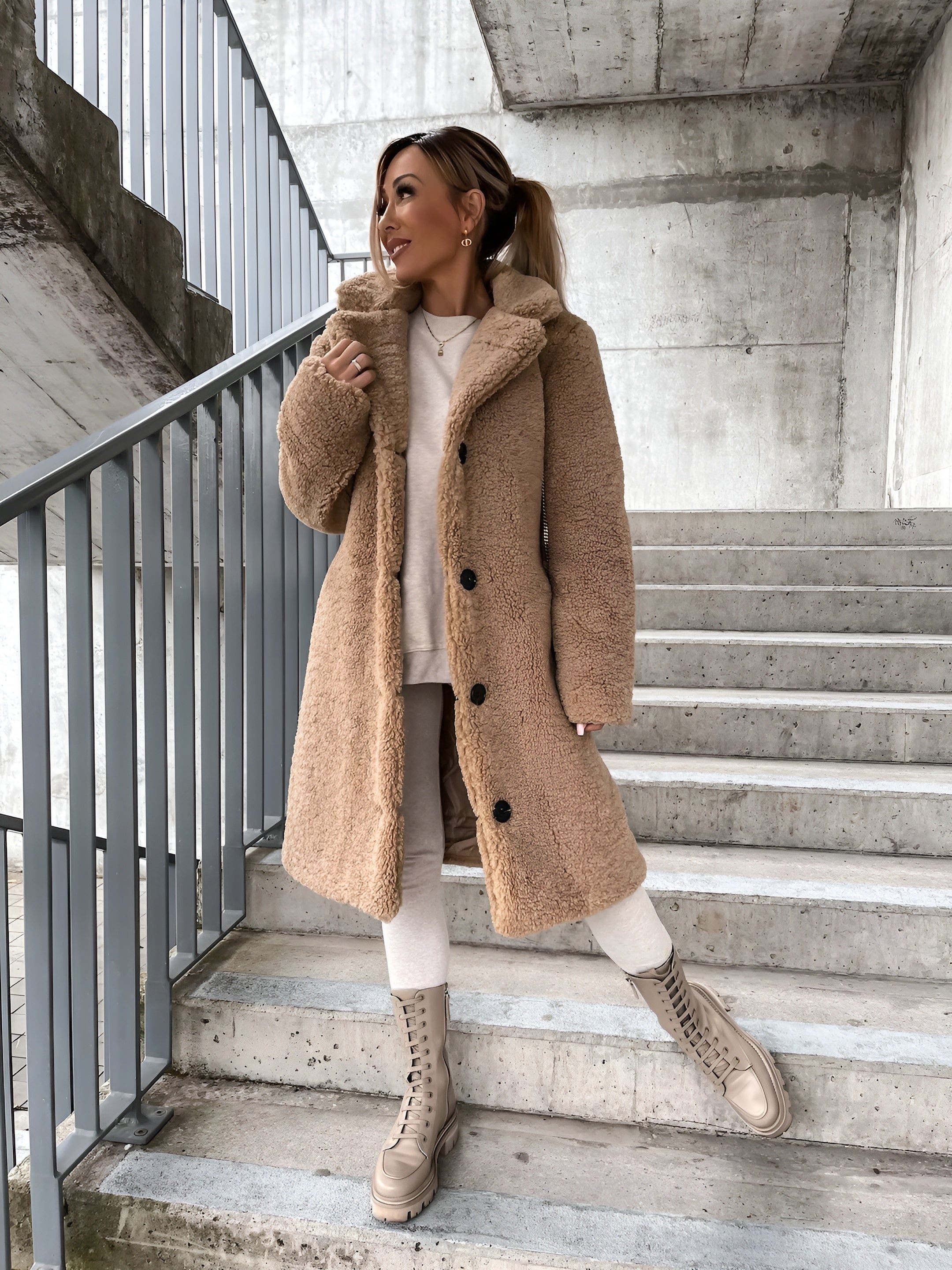 Daniella | Plüschiger Mantel