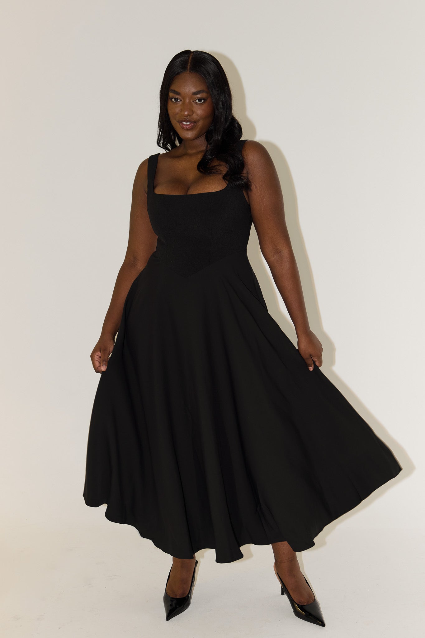 Amelia | Zeitlose Fließende Midi-Kleid