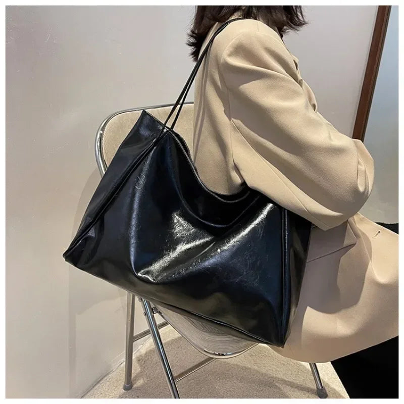 VIVAYNA – Weiche Retro Tote- und Schultertasche